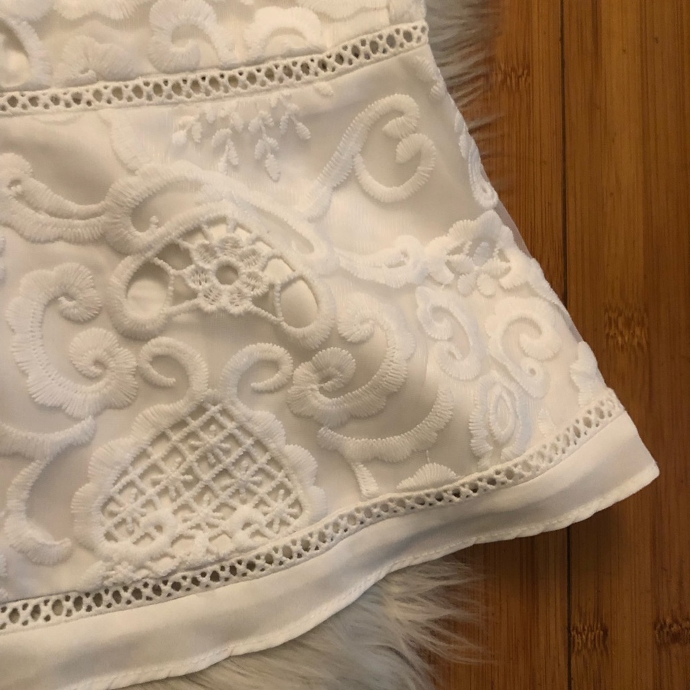Bardot Lace Eyelet Embroidered Floral Sweetheart Tiered Hem White Dress size 10 - Picture 7 of 16